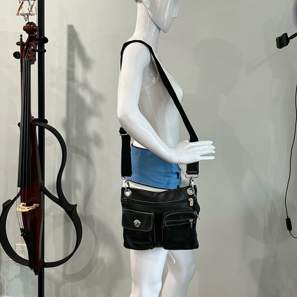Roots Vintage Village Crossbody Bag Like New Black Pebble Leather - Picture 3 of 13